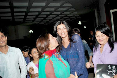 Sushmita Sen launches Charcoal exhibition by Gautam Patole image