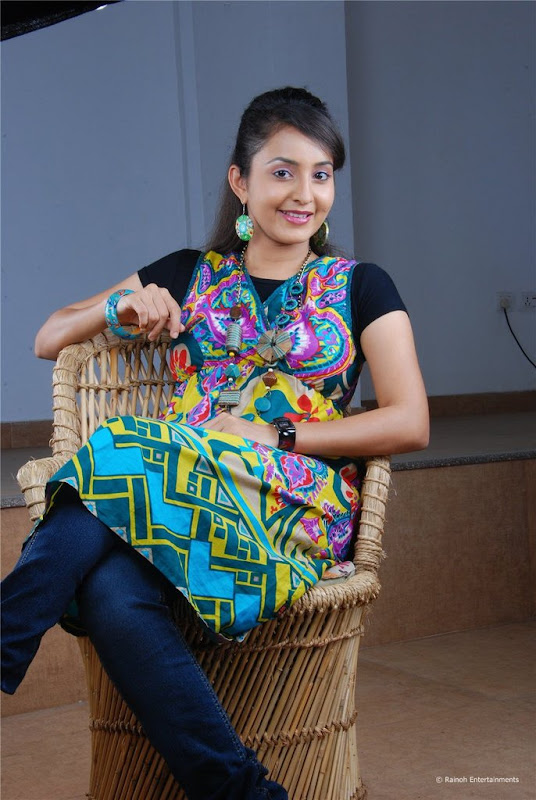 Malayalam Actress Bhama Latest Cute Stills Images Gallery wallpapers