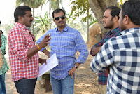 chuttalabbayi movie working stills