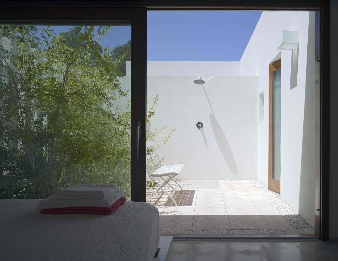 Casa en el valle de Atzaró - de Blacam and Meagher architects