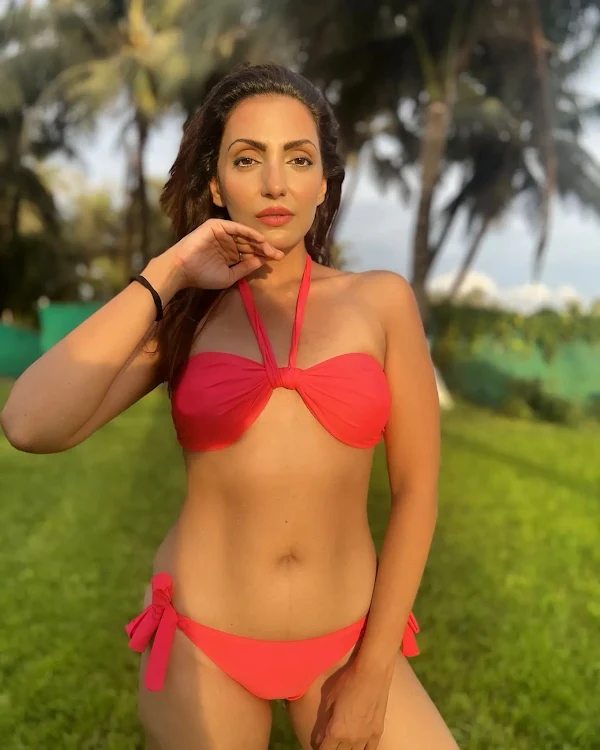 Navina Bole red bikini hot indian actress crimes and confessions