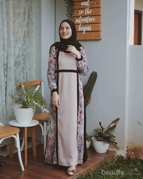 Pilihan Baju Gamis Trendy Dan Anti Bikin Penampilan Terlihat Tua