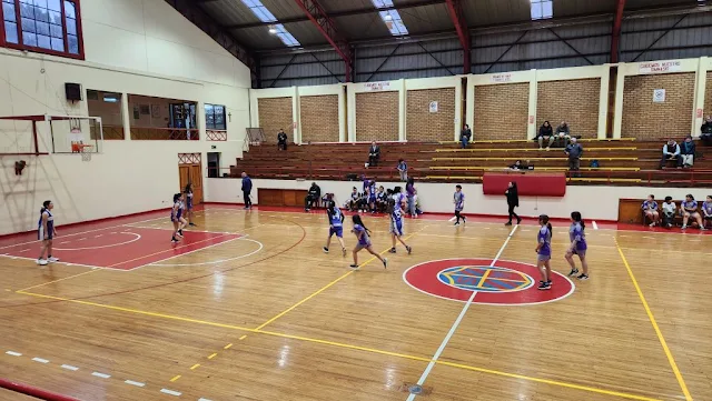 Equipos de baloncesto San Mateo, en damas y varones, campeones comunales
