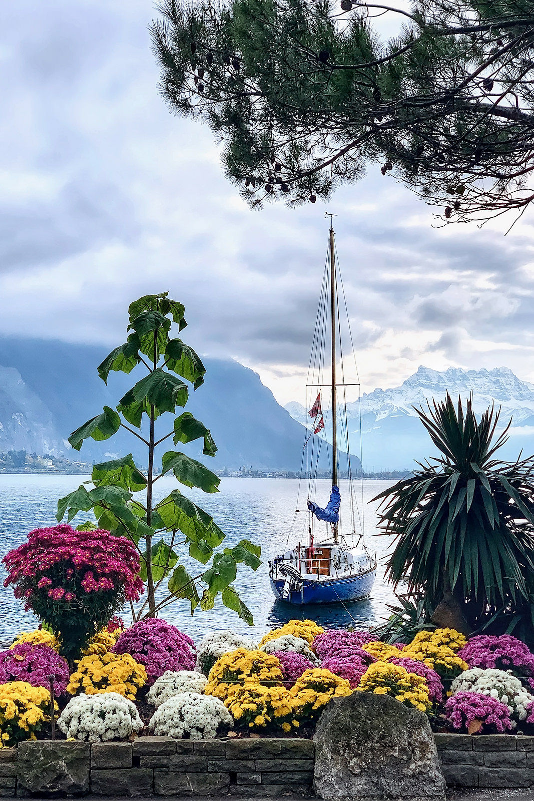 Segeljacht am Genfersee in Montreux