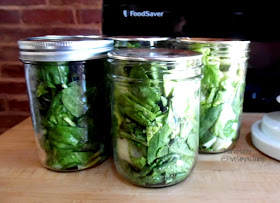 mason jars of salad, kitchen time savers, food saver, lettuce lasts longer
