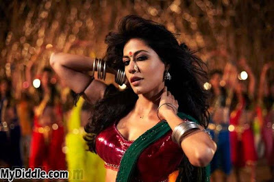 Chitrangada+Singh+Sexy+Stills+from+movie+Joker+-+Item+Song+-_47chit2