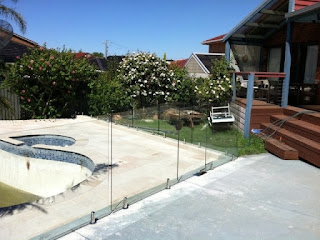 glass fencing suppliers Sydney