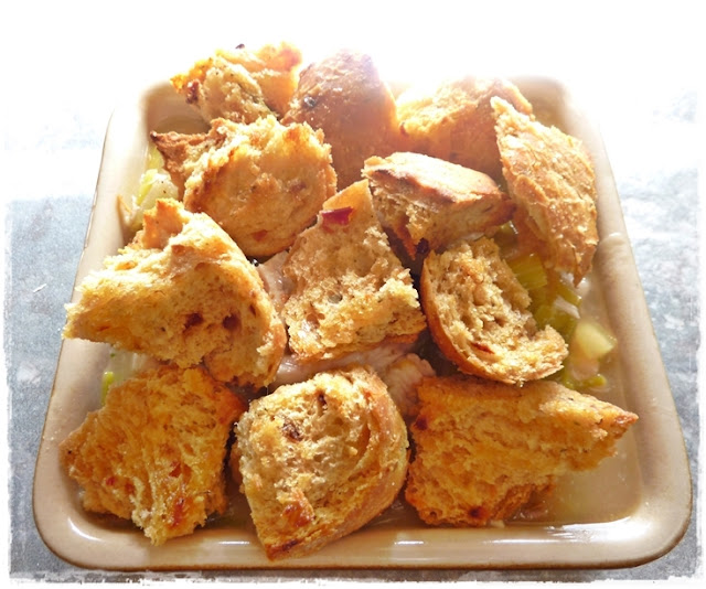 crouton-pie-topping