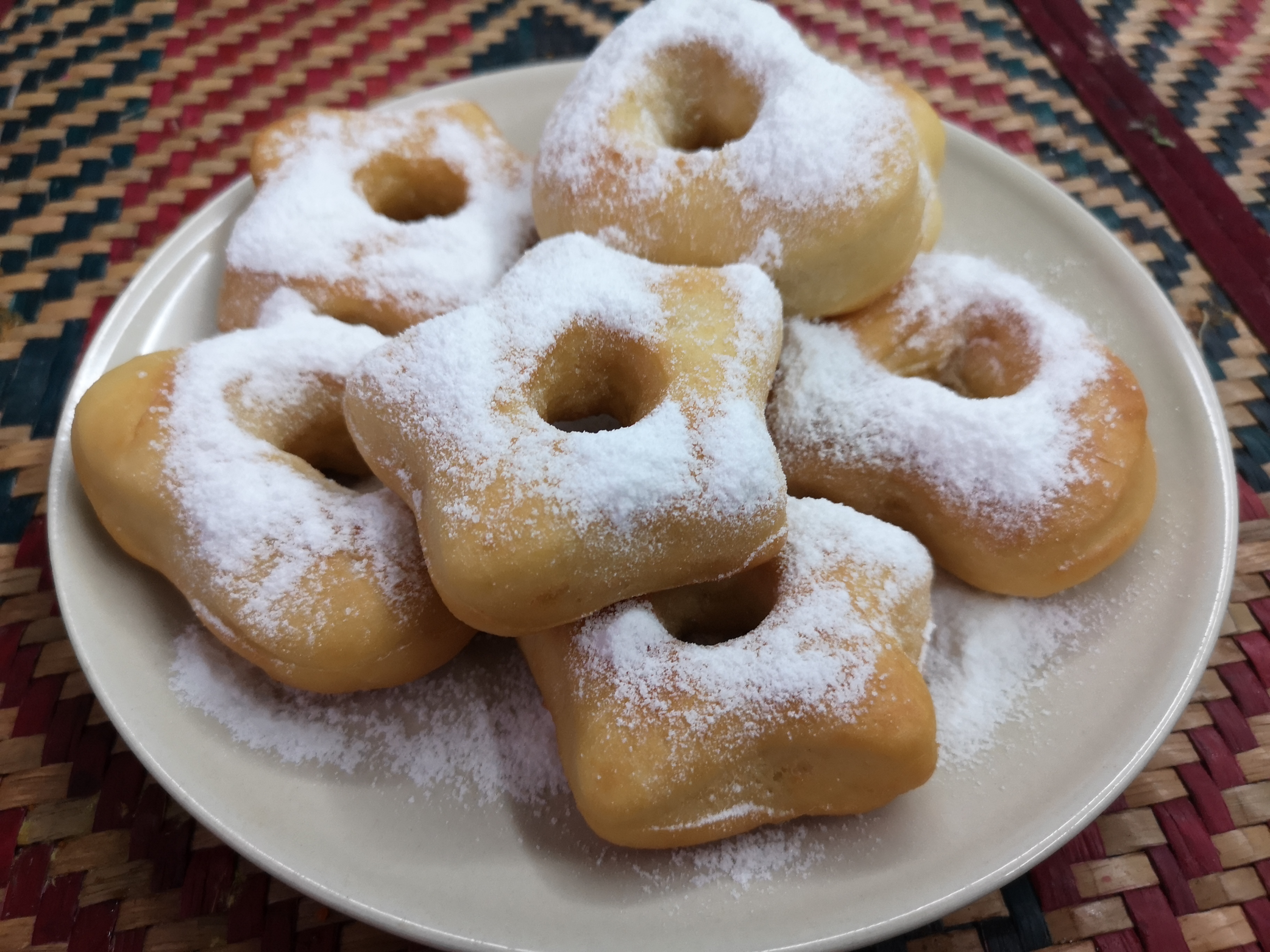 Resepi Bomboloni Sukatan Cawan  1 cwn tepung roti 2 cwn tepung gandum