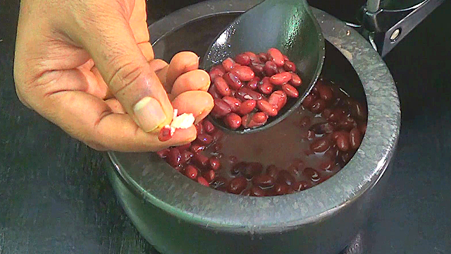 Check the rajma boil or not image