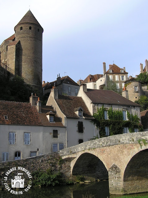 SEMUR-EN-AUXOIS (89) - Cité médiévale