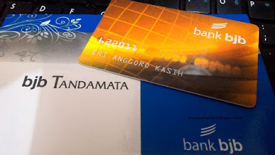 Foto Buku tabungan Tandamata dan ATM Bank BJB.