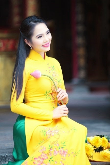 Văn hóa nghệ thuật phật giáo - người áo lam