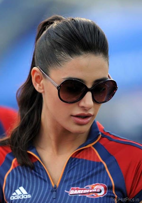 Nargis Fakhri Sexy Pics from IPL 1