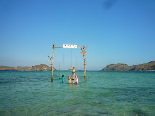 TOUR LOMBOK BATU PAYUNG + TANJUNG AAN + PANTAI BUMBANG 1 HARI