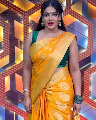 Bigg boss fame reshma pasupuleti stylish look in saree