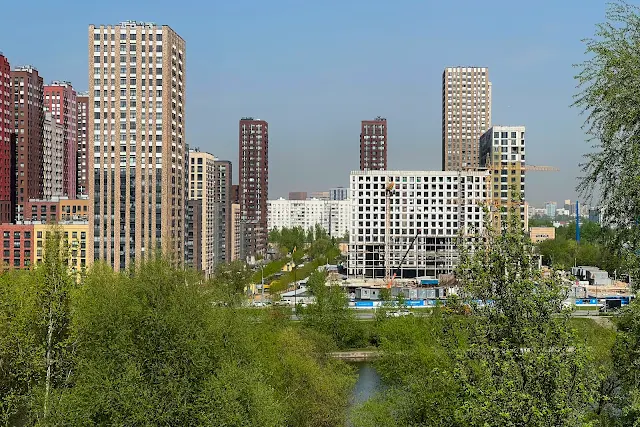 Каширское шоссе, дворы, Москва-река, вид на Марьино, жилой комплекс «Квартал Домашний»