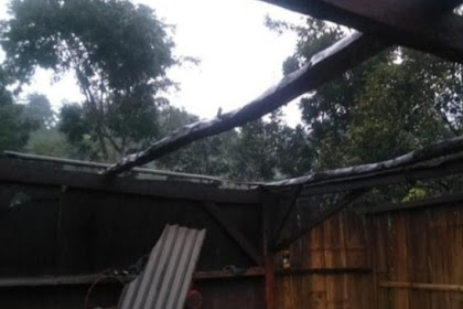 Belasan rumah dan kandang ternak di Pasuruan rusak di terjang angin kencang
