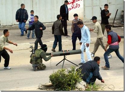 hamas-mortar-youths
