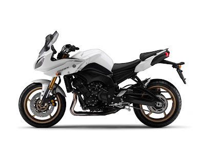 2011 motor Yamaha Fazer8 ABS sportbike White Color