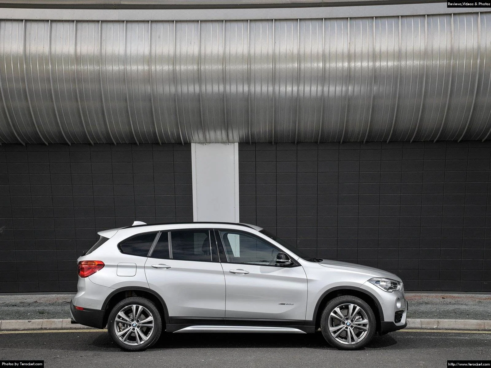 Hình ảnh xe ô tô BMW X1 UK-Version 2016 & nội ngoại thất