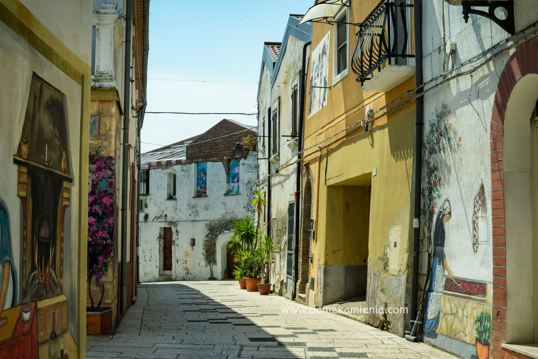 Campomarino, co zobaczyć w Molise, Dom z Kamienia,