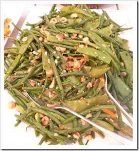  Green bean, mange tout, orange and hazelnut salad