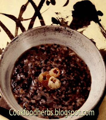 Longan black sesame hulled millet porridge