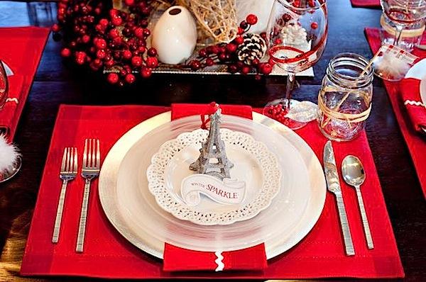 Dekorasi Meja Makan Untuk Natal dengan Tema Vintage Elegance