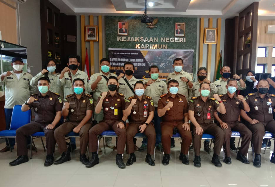 Kejari Karimun "Coffee Morning" Dengan IWO Dalam Rangka Memperingati HPN ke-75