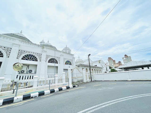 Masjid near Pasar Payang