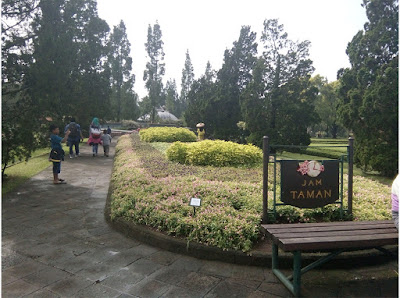 jam taman Taman Bunga Nusantara