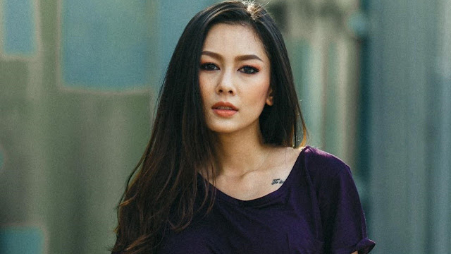 Onanong Wongsila – Beautiful Thai model in Sexy Photoshoot