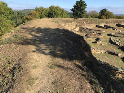 Hispania: Viladonga hill-fort  by E.V. Pita (2017)  / Link: https://archeopolis.blogspot.com/2017/10/hispania-viladonga-hill-fort-castro-de.html  / Castro de Viladonga (Castro de Rei)  por E.V. Pita (2017)