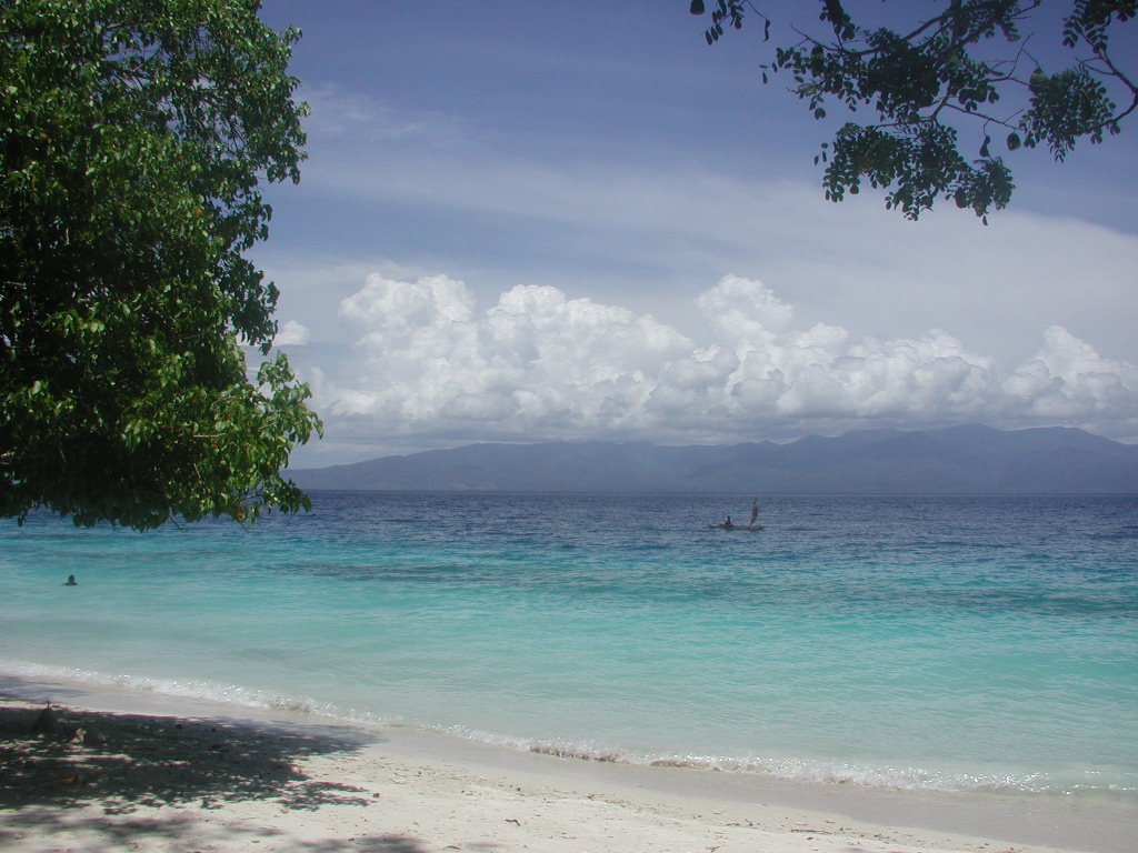 info MALUKU Pantai  Liang  Terindah di Indonesia Maluku 