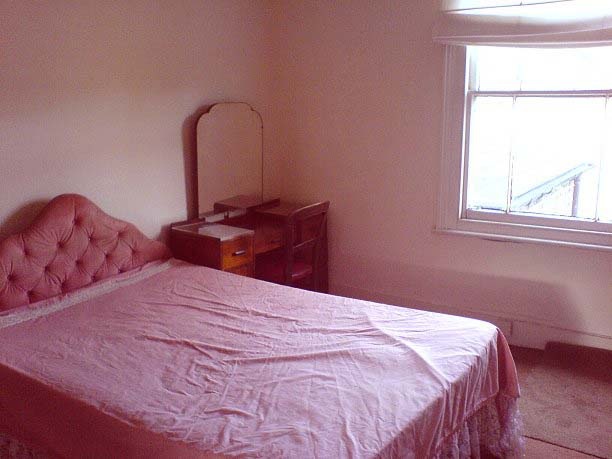 bedroom2
