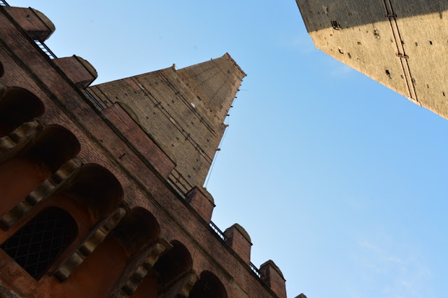 TORRE-DEGLI-ASINELLI-BOLOGNA