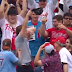 Phillies fan catches Bryce Harper HR ball with his cap (Video)