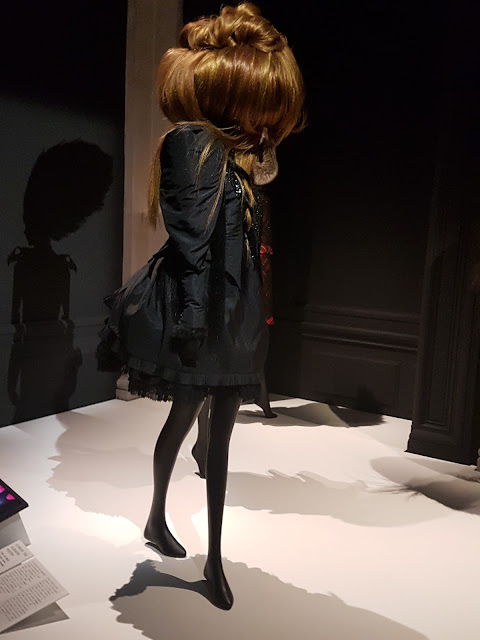 Alexander Mac Queen pour Givenchy inspiré par Angela Bonham Carter