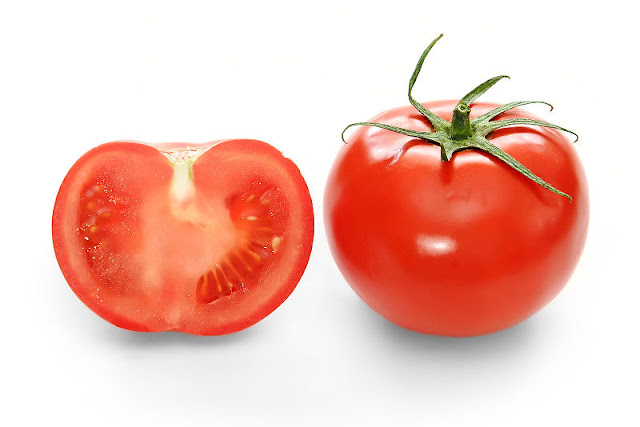 Cara Menghilangkan Bekas Jerawat Secara Alami dengan Tomat