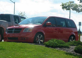 Out 'n about: Dodge Caravan R/T goes shopping