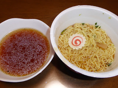 納豆にマルちゃん麺づくり（鶏ガラ醤油）