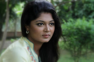 Moushumi Hamid