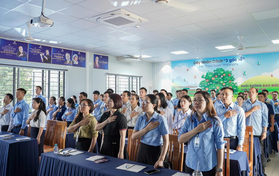 Họp Giao Ban Toàn Thể Tháng 09/2024 Với Nhiều Cải Tiến Phát Triển Mới Trong Văn Hóa Làm Việc