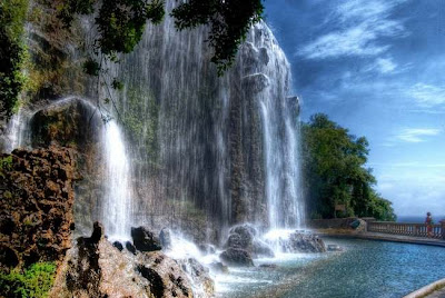 pemandangan air terjun