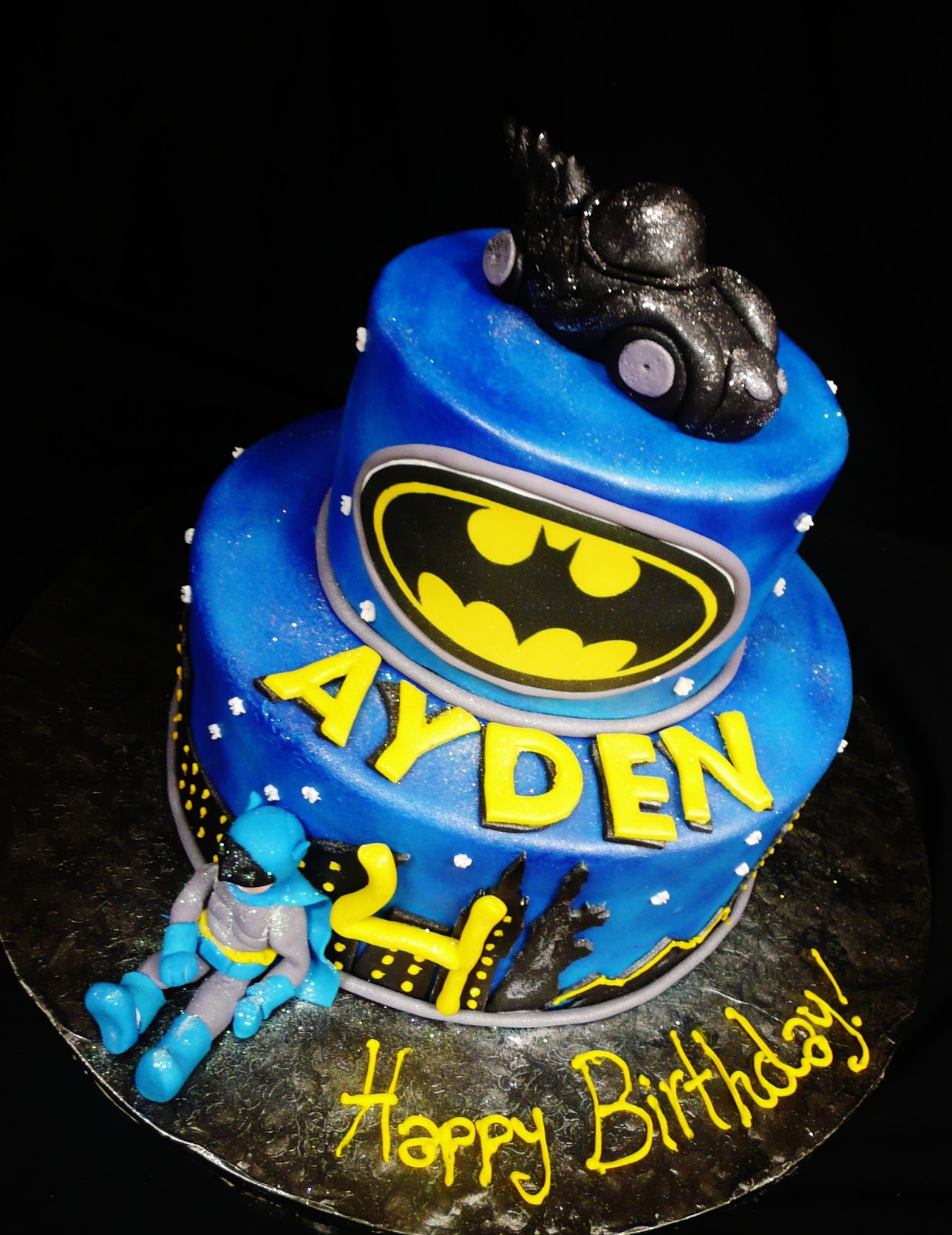 www.RoxanasCakes.com: Batman Themed Birthday Cake