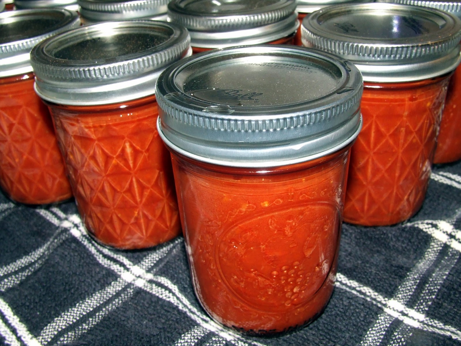 Stuff by Cher: Homemade Tomato Paste from Fresh Tomatoes