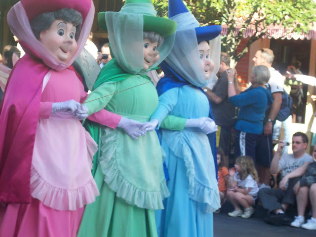 Flora Fauna Merryweather Faries Masks Magic Kingdom Parade