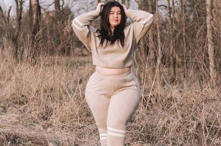 Evelina - Plus-size Model - Bio, Wiki, Facts, Age, Height, Weight, Body Measurements, Photos