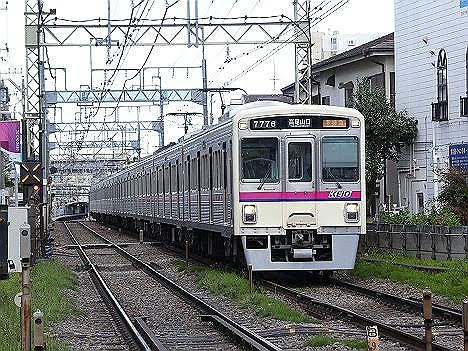 京王電鉄　準特急　高尾山口行き11　7000系幕車（白字）